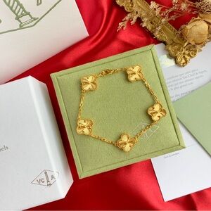 Van Cleef & Arpels bracelet